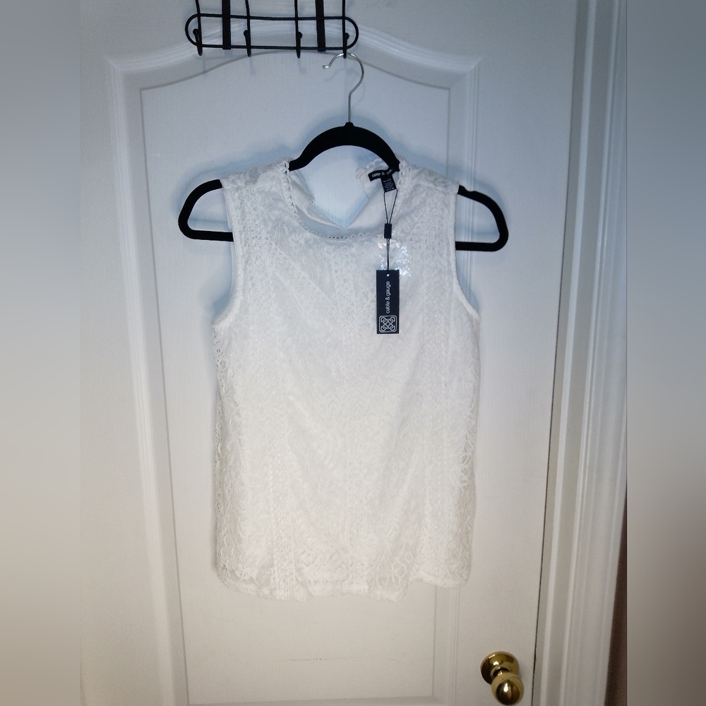 NWT/ Cable and Gauge/ White/ Medium/